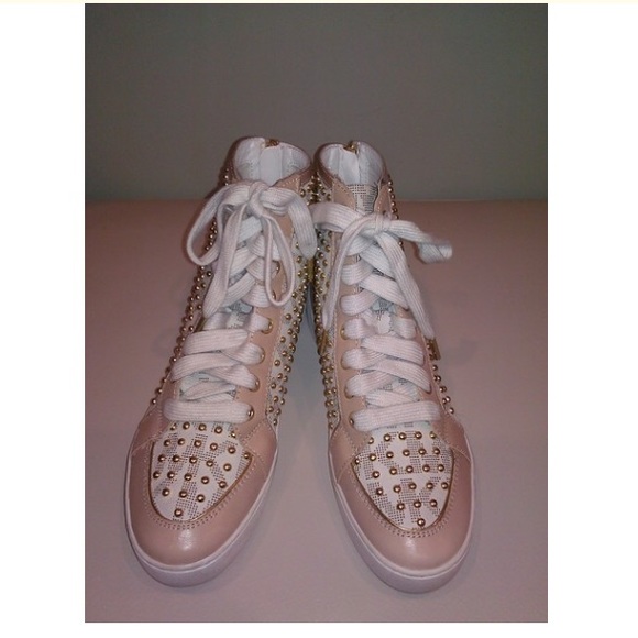 Michael Kors Studded Leather Sneakers Size 7.5 NEW - Picture 1 of 8